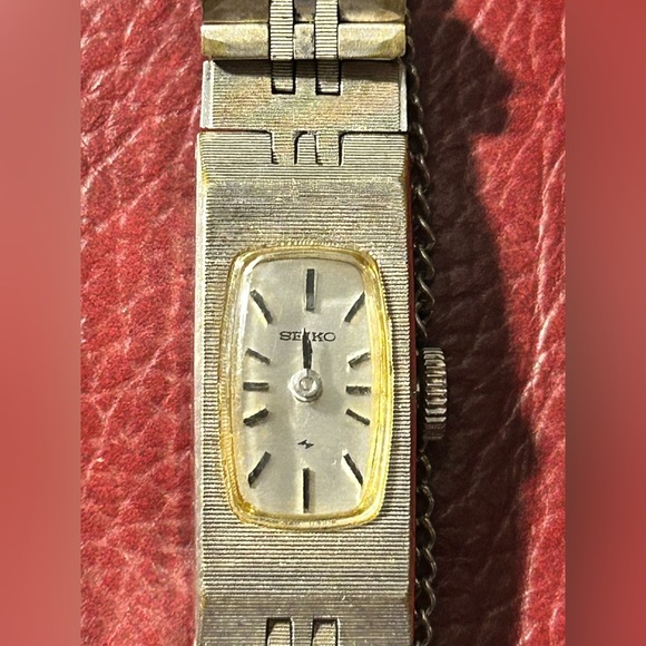 Vintage Seiko 1520-3339 Ladies Watch Wind-Up from the 1970s - Picture 3 of 5